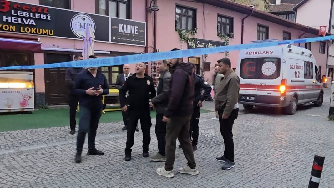 İki çocuk annesi iş yerinde bıçaklanarak öldürüldü! 2
